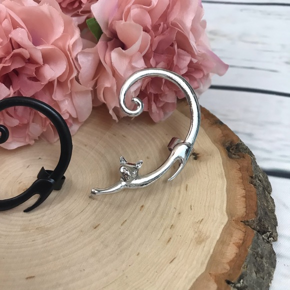 Gothic Punk Curled Cat Ear Cuff Earring - Picture 7 of 11
